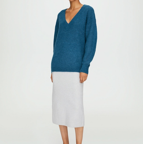 Aritzia wool sweater v-neck - Picture 6 of 6